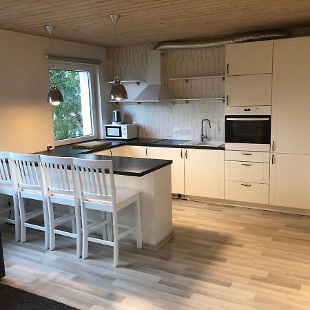Modern cozy 2 bedroom apartment near City center Pärnu Buitenkant foto