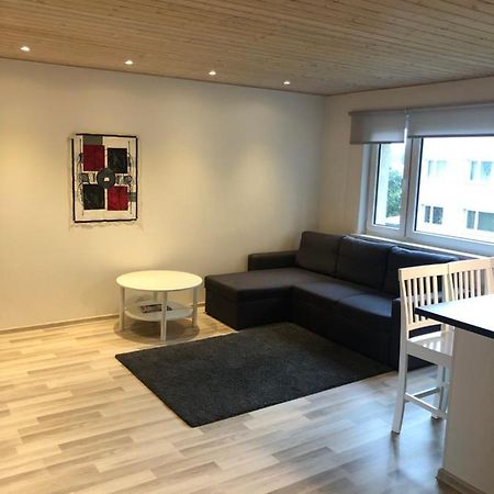 Modern cozy 2 bedroom apartment near City center Pärnu Buitenkant foto