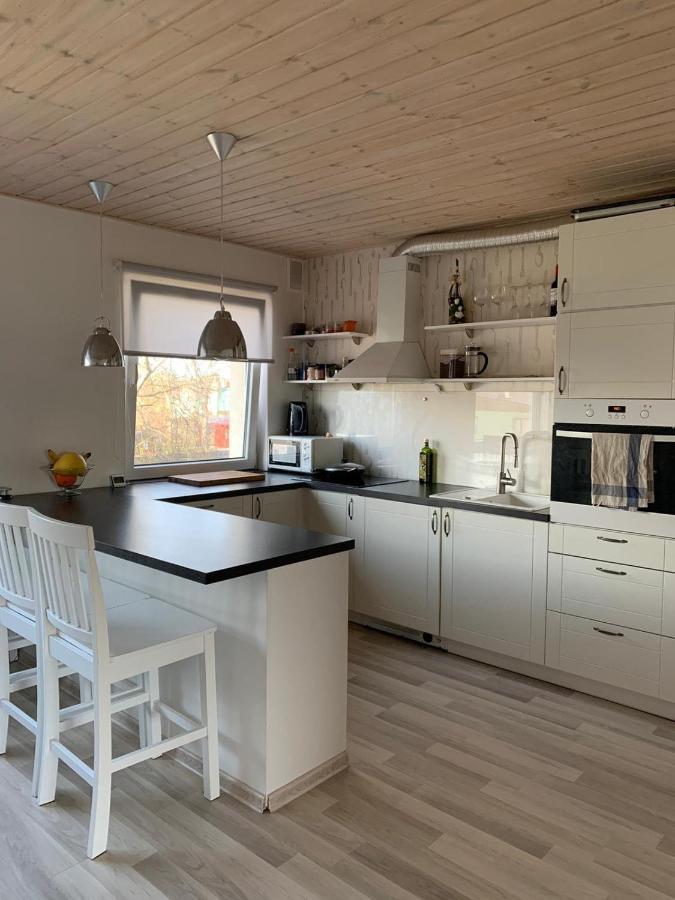 Modern cozy 2 bedroom apartment near City center Pärnu Buitenkant foto