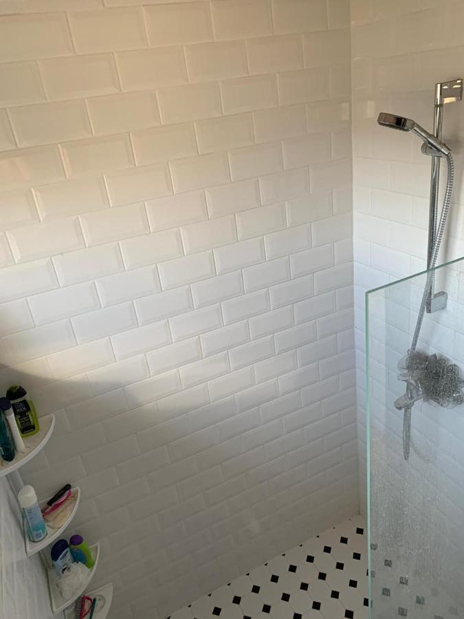 Modern cozy 2 bedroom apartment near City center Pärnu Buitenkant foto